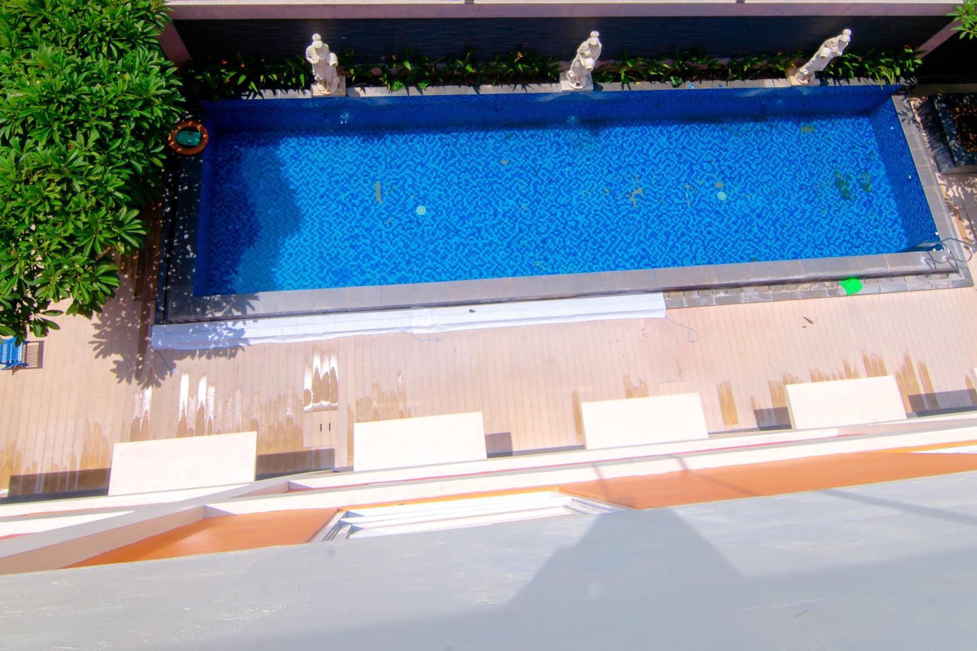 Front One Hotel Purwodadi Purwodadi  Εξωτερικό φωτογραφία